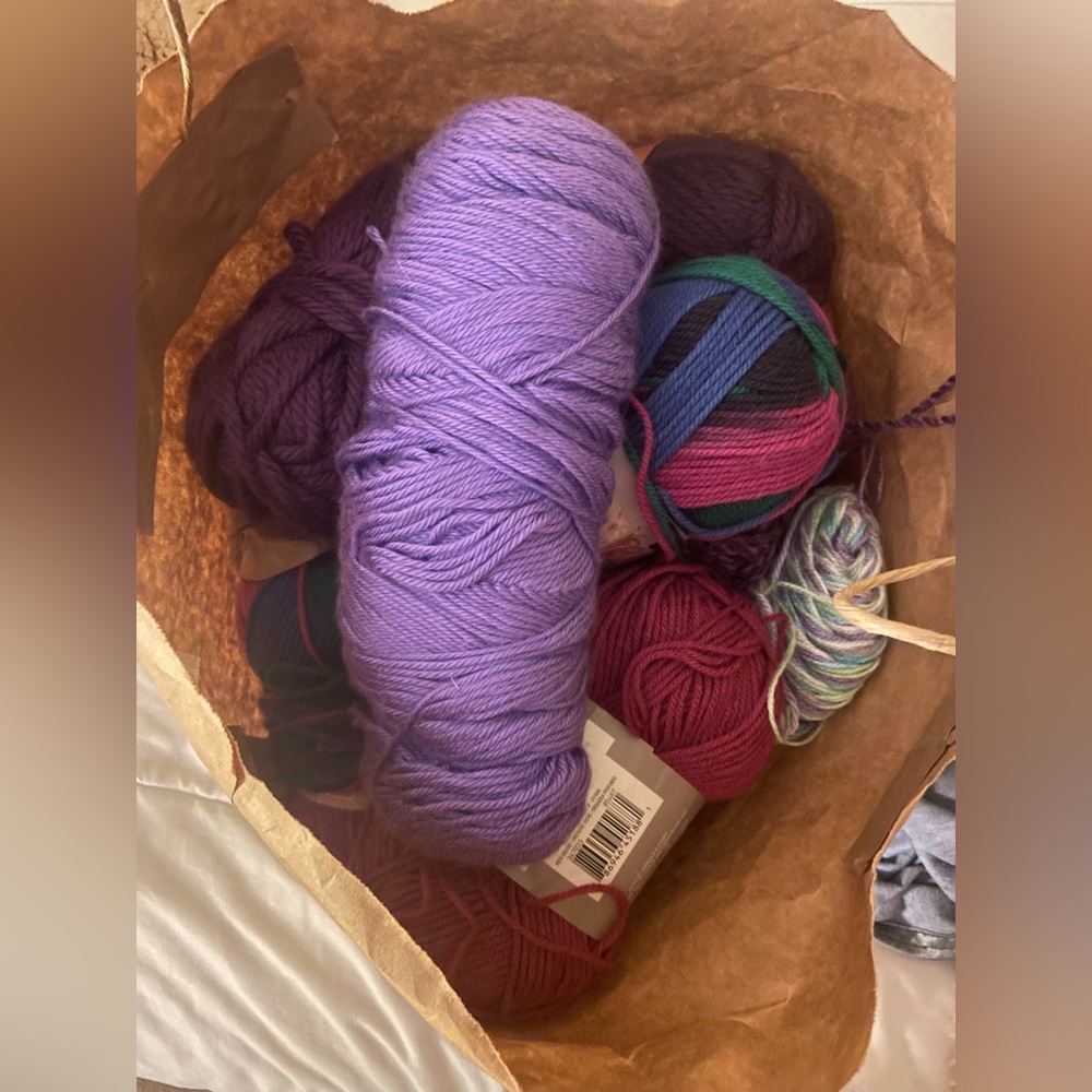 Bag of yarn (11)